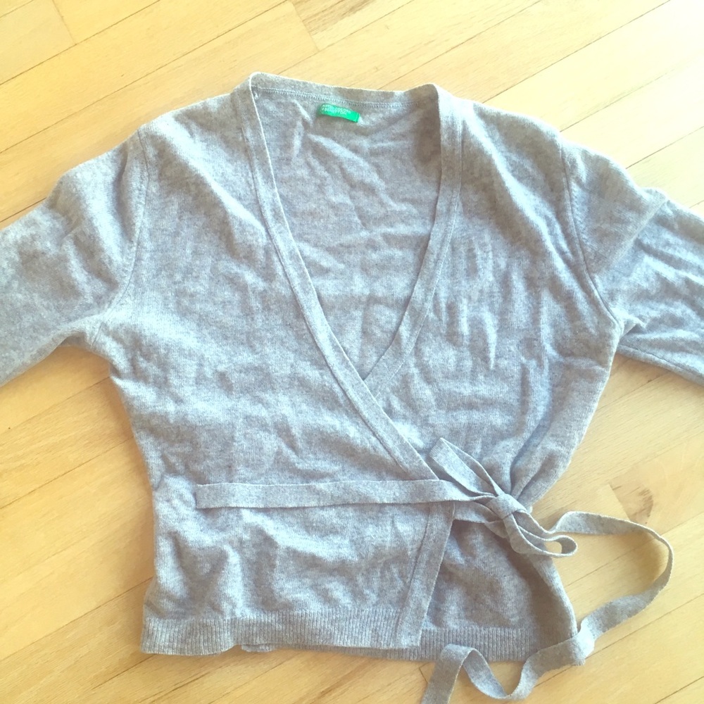 United Colors of Benetton 100% wool wrap sweater